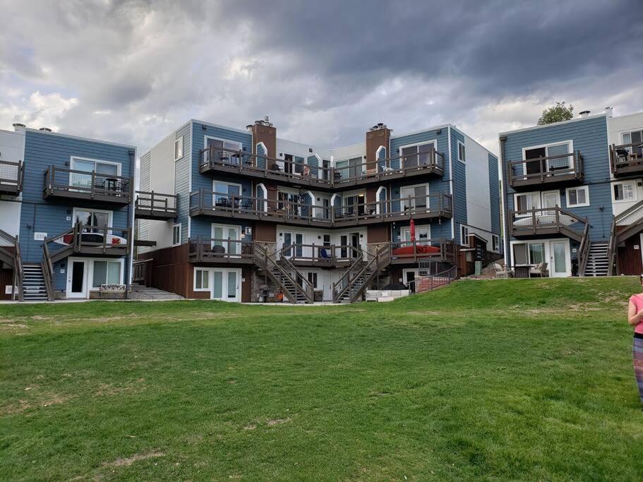 Lake Front Condo 1Bd - Fully Remodeled! Дилън Екстериор снимка