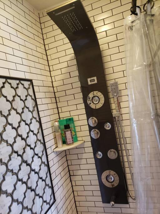 Lake Front Condo 1Bd - Fully Remodeled! Дилън Екстериор снимка